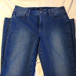 NYDJ Marilyn Straight leg jean women's size 14 - Medium wash no distressing